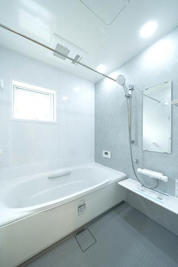 お風呂でほっとひといき。1日の疲れを癒しましょう。