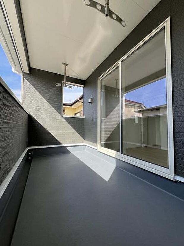 お洗濯ものを気持ち良く太陽の光で干せるのが嬉しいですね。