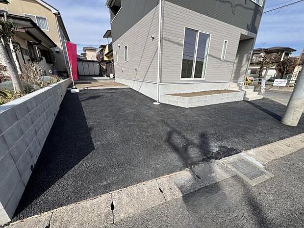 カースペースは車種により2台駐車可能です。