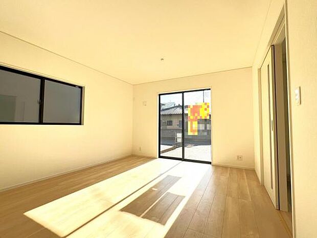 家族団らんの場所としてゆったりと居心地の良いリビングです。