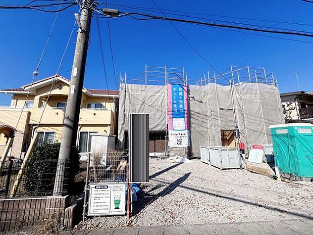 洗面化粧台です。朝の身支度から1日が始まります。