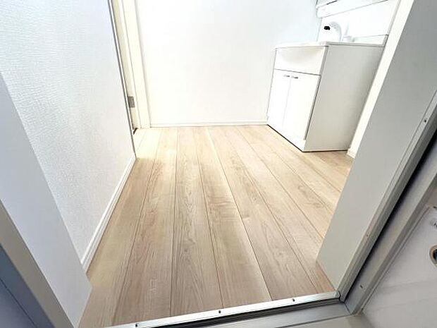 洗面・脱衣所は1階にございます。