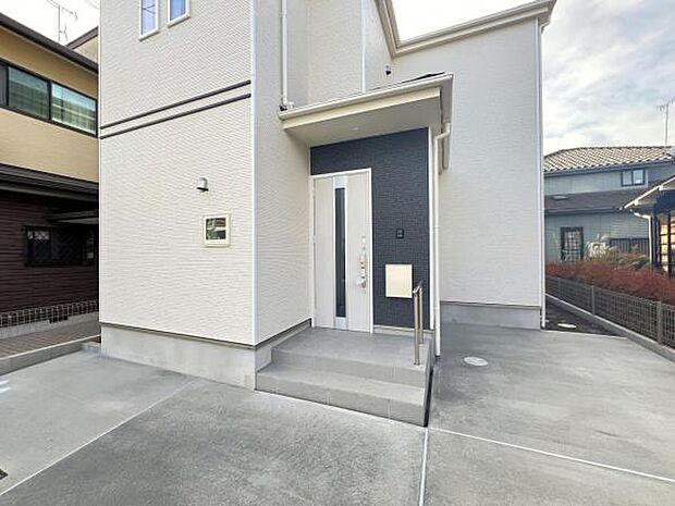 いつも気持ちよくご家族を迎えられる玄関です。