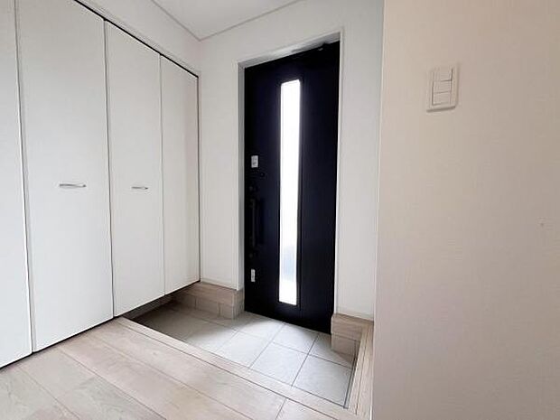 いつも気持ちよくご家族を迎えられる玄関です。