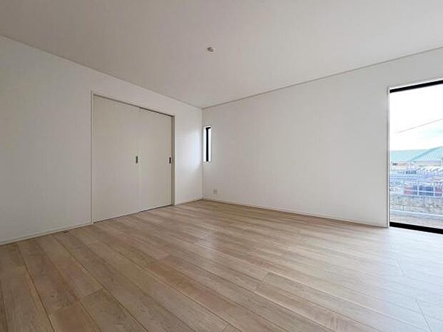 家族団らんの場所としてゆったりと居心地の良いリビングです。