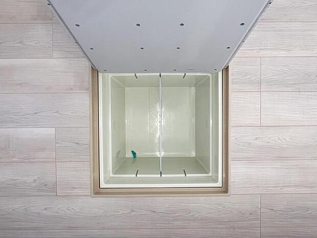 床下収納になります。