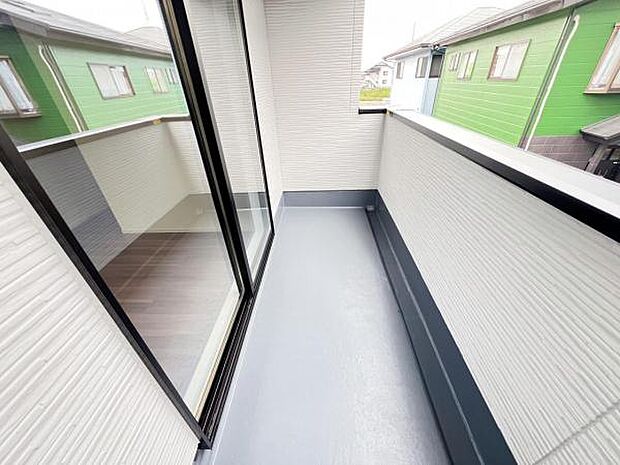 お洗濯ものを気持ち良く太陽の光で干せるのが嬉しいですね。