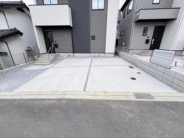 セカンドカーにも便利な駐車2台可能です。