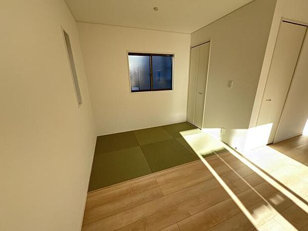 和室スペースです。畳のお部屋は寛げる空間ですね。