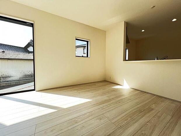 ご家族の温かい時間を演出するダイニングスペースです。