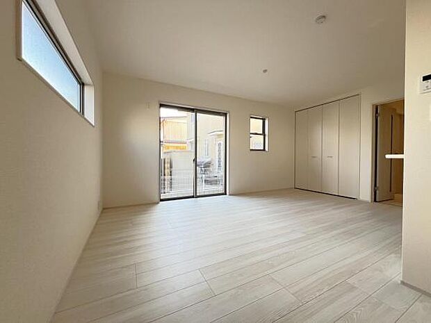 家族団らんの場所としてゆったりと居心地の良いリビングです。