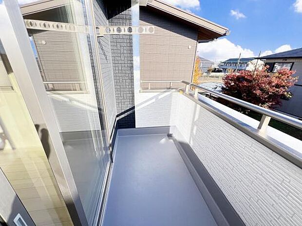 お洗濯ものを気持ち良く太陽の光で干せるのが嬉しいですね。