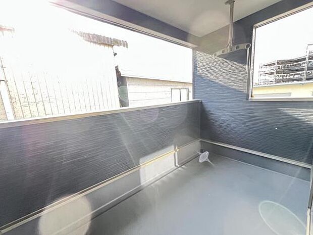 バルコニーにはコンセントがございますので、ホットプレートを使ったお料理など楽しめそうです。