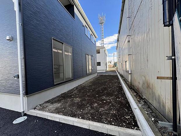 お庭スペースは、ガーデニングやお子様との外遊びなど多彩な用途でお楽しみいただけます。