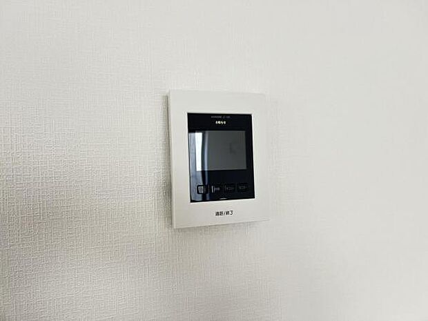 訪問者を確認できるTVモニター付きインターフォンです。