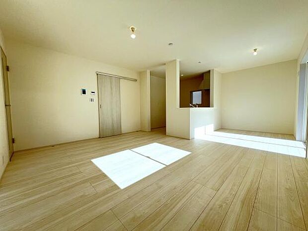 家族団らんの場所としてゆったりと居心地の良いリビングです。