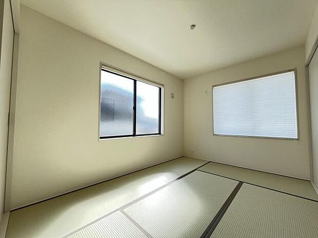 和室スペースです。畳のお部屋は寛げる空間ですね。