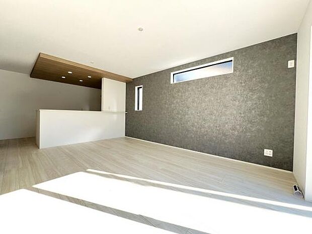 ご家族みんながゆったりくつろげる広々リビングです。