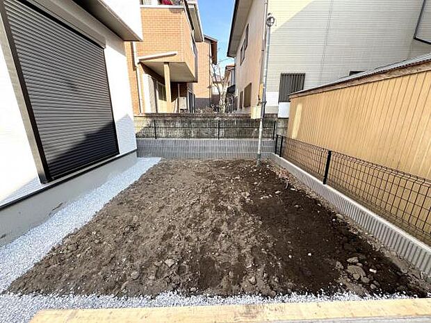 お庭スペースは、ガーデニングやお子様との外遊びなど多彩な用途でお楽しみいただけます。