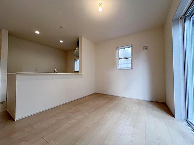 ご家族の温かい時間を演出するダイニングスペースです。