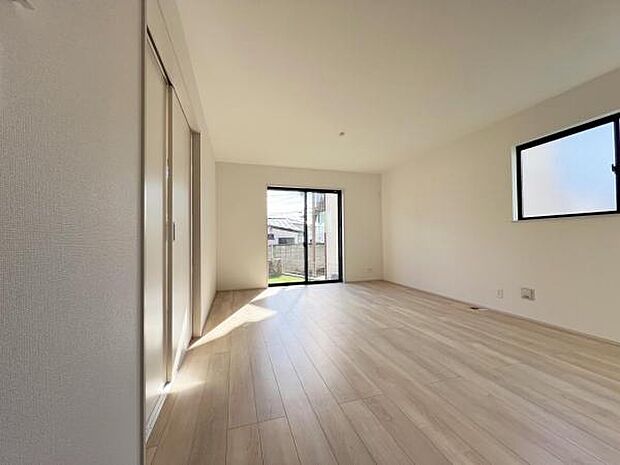 リビングダイニングになります。ご家族そろっての素敵な空間になりそうですね。