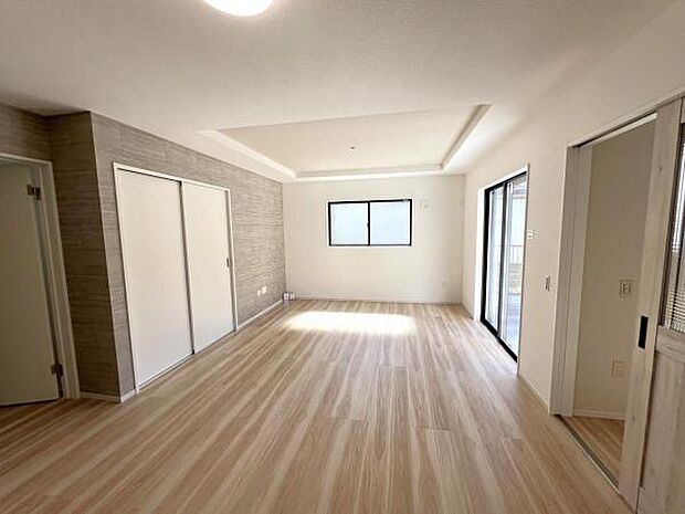 家族団らんの場所としてゆったりと居心地の良いリビングです。