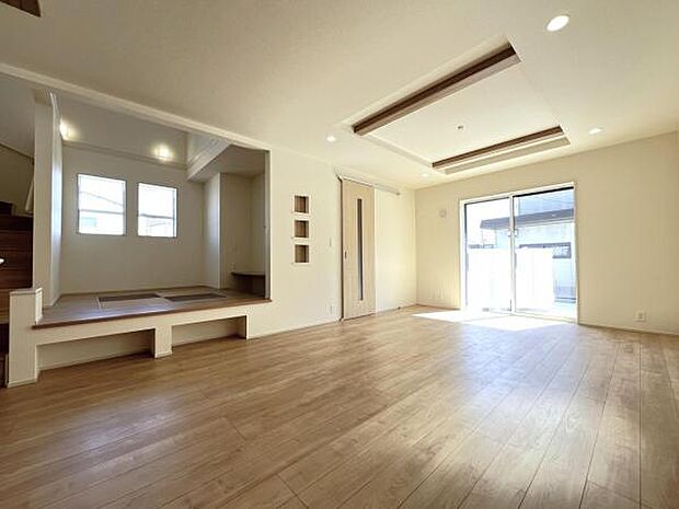 リビングダイニングになります。ご家族そろっての素敵な空間になりそうですね。