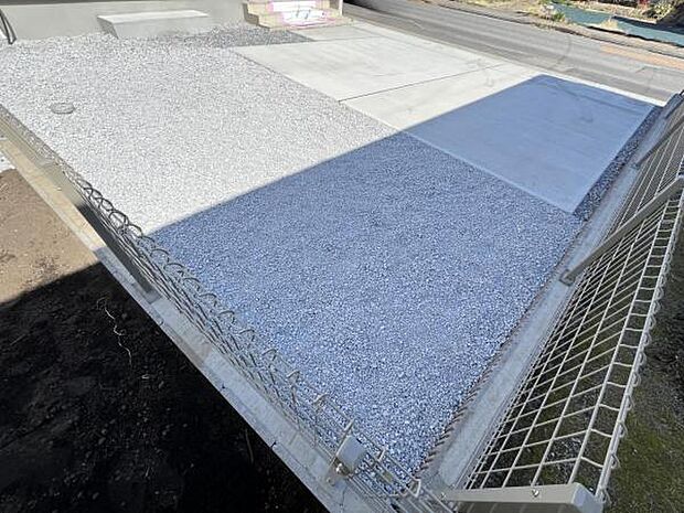 お庭スペースです。趣味やご家族団らんを楽しめそうですね。