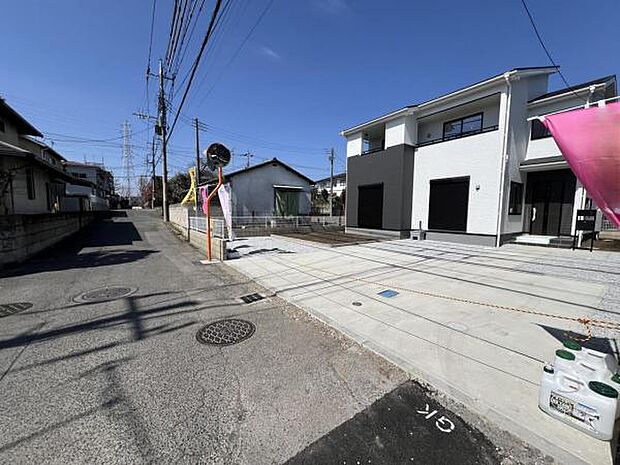 前面道路を含めた現地写真です。ぜひ周辺環境も併せてご覧ください。