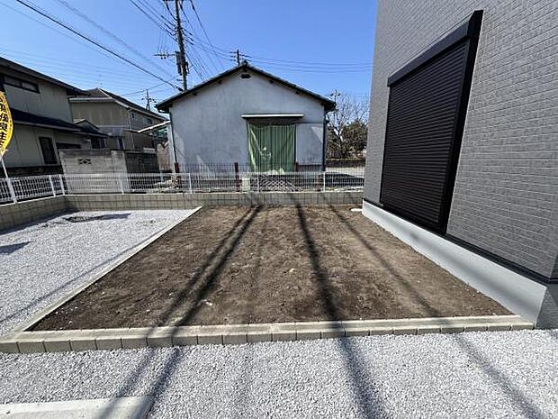 お庭スペースは、ガーデニングやお子様との外遊びなど多彩な用途でお楽しみいただけます。