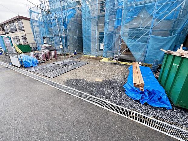 駐車場ももちろん完備しておりますのでお車所有の方にも心強いです。