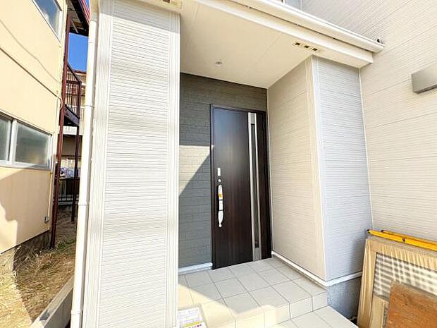 いつも気持ちよくご家族を迎えられる玄関です。