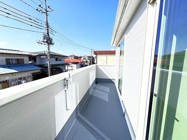お洗濯ものを気持ち良く太陽の光で干せるのが嬉しいですね。