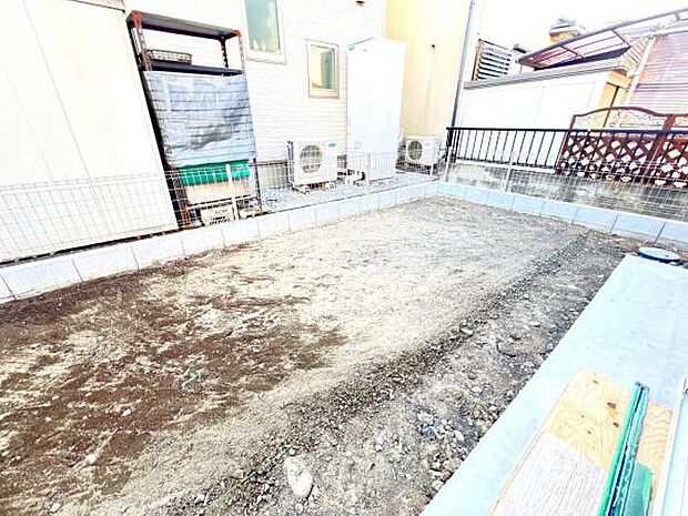 お庭スペースは、ガーデニングやお子様との外遊びなど多彩な用途でお楽しみいただけます。