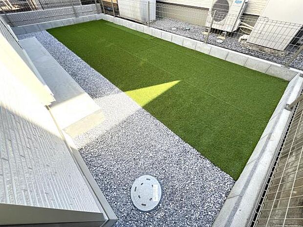 お庭スペースは、ガーデニングやお子様との外遊びなど多彩な用途でお楽しみいただけます。