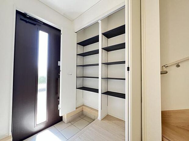 いつも気持ちよくご家族を迎えられる玄関です。