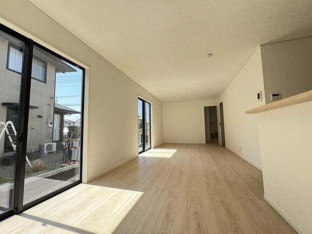 リビングダイニングになります。ご家族そろっての素敵な空間になりそうですね。