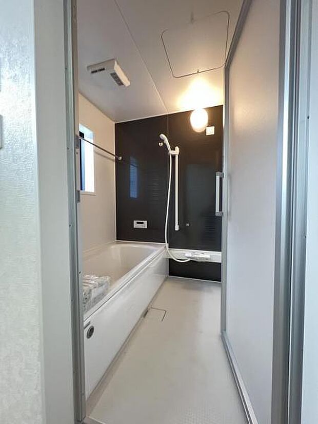 お風呂でほっとひといき。1日の疲れを癒しましょう。