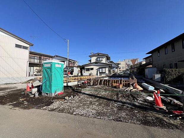木造2階建て、耐震等級3級です。