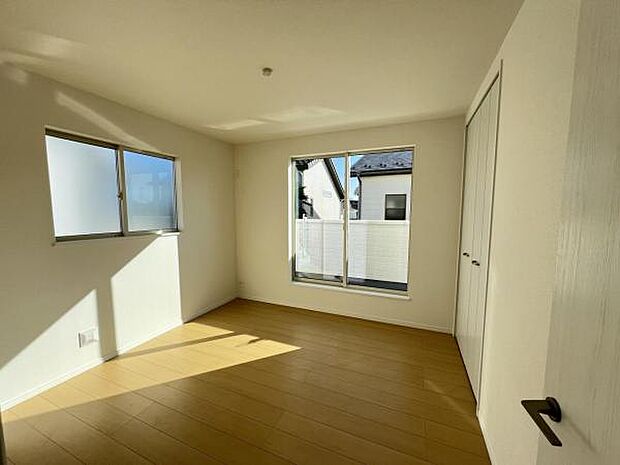 6.12帖の主寝室です。お子様が小さいうちは一緒に就寝できますね。