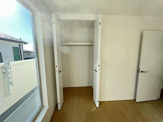 掃除機を収納するクローゼットにコンセントがあると便利です。