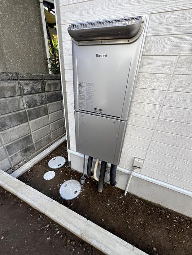 効率よくお湯を沸かす省エネ性の高い給湯器、エコジョーズを搭載。家計にも優しい住まいです。