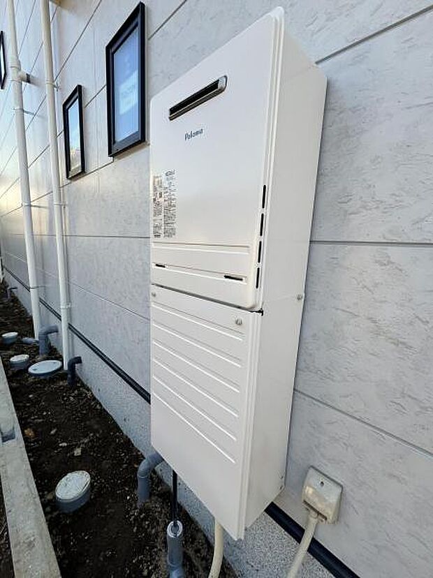 効率よくお湯を沸かす省エネ性の高い給湯器、エコジョーズを搭載。家計にも優しい住まいです。