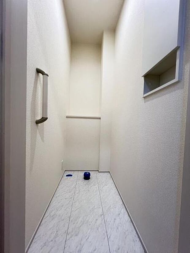 工事中のほっと安らげるトイレ空間です。