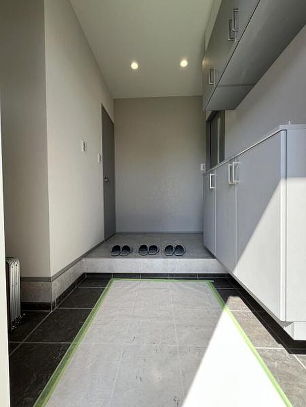 いつも気持ちよくご家族を迎えられる玄関です。