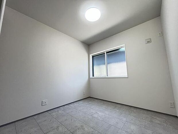 子供部屋にもちょうど良い大きさのお部屋です。