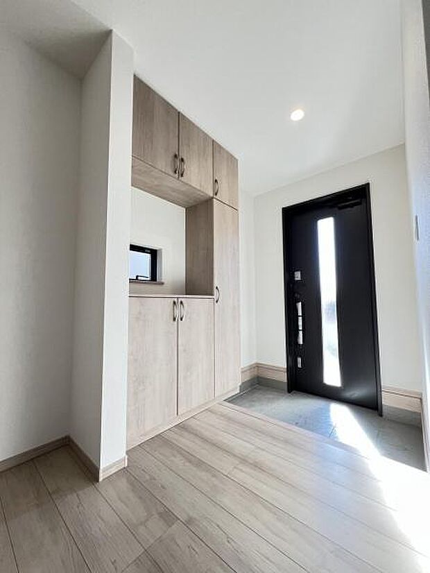 いつも気持ちよくご家族を迎えられる玄関です。