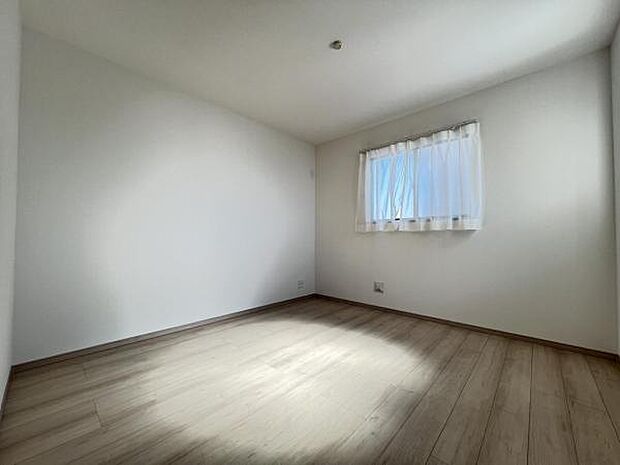 子供部屋にもちょうど良い大きさのお部屋です。