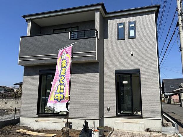 木造2階建てです。