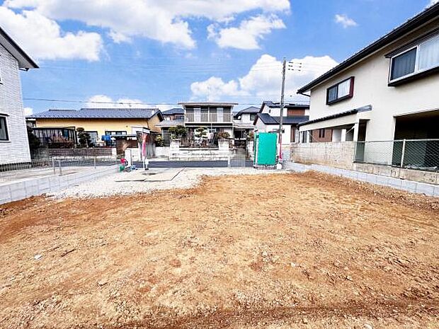 木造2階建てです。